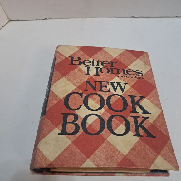 NICE Vintage Better Homes and Gardens New Cookbook Binder 1968/1970 1st/3rd - Picture 3 of 3